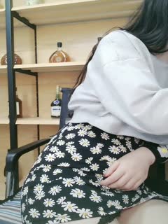 少女金发试穿内衣,然后被操