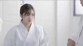 【新片速递】2022.3.1，【穷途末路】，熟女收割机，妩媚妖娆红内衣，热烈求插，骚穴特写水汪汪